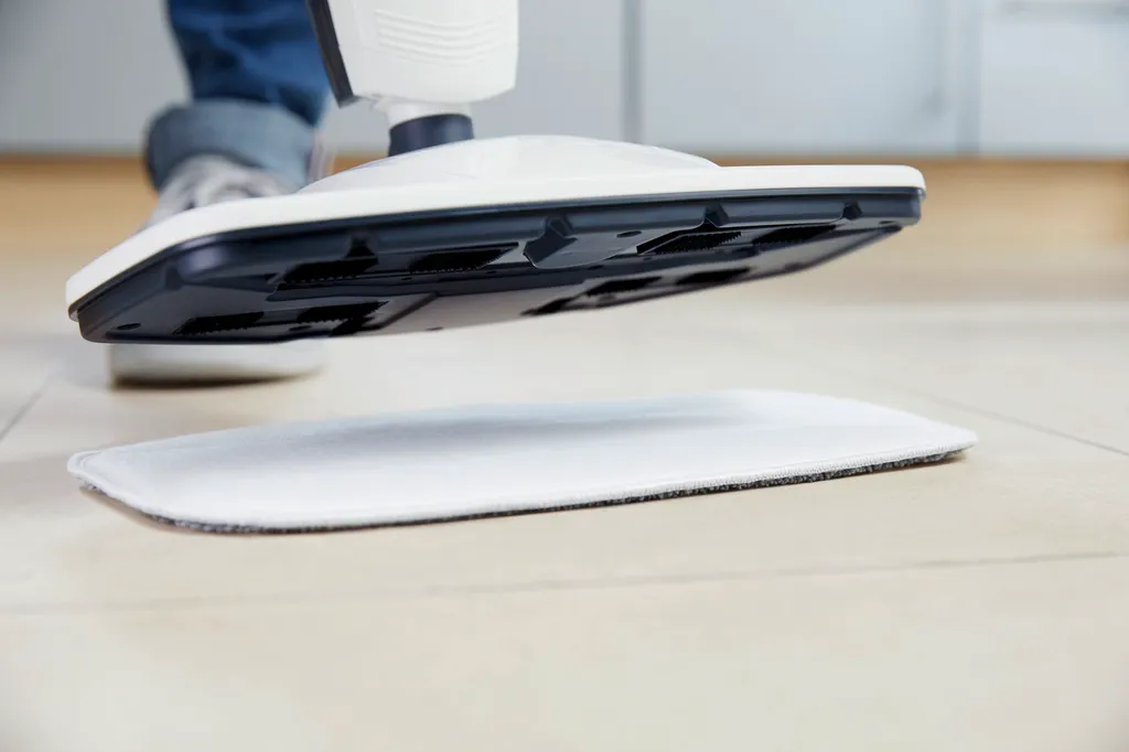 Leifheit Dampfreiniger CleanTenso Inkl. 2er Set Ersatz-Wischbezüge – Bild 8